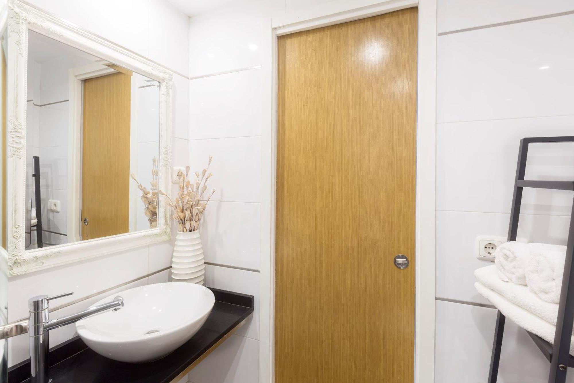 La Marina Suite Málaga Buitenkant foto